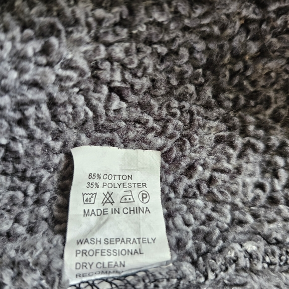 Gray & Black Quilted Soft Fuzzy Knitted Pull-Over Snap Sweater/Jacket ~NWOT! ๐ - Picture 4 of 7